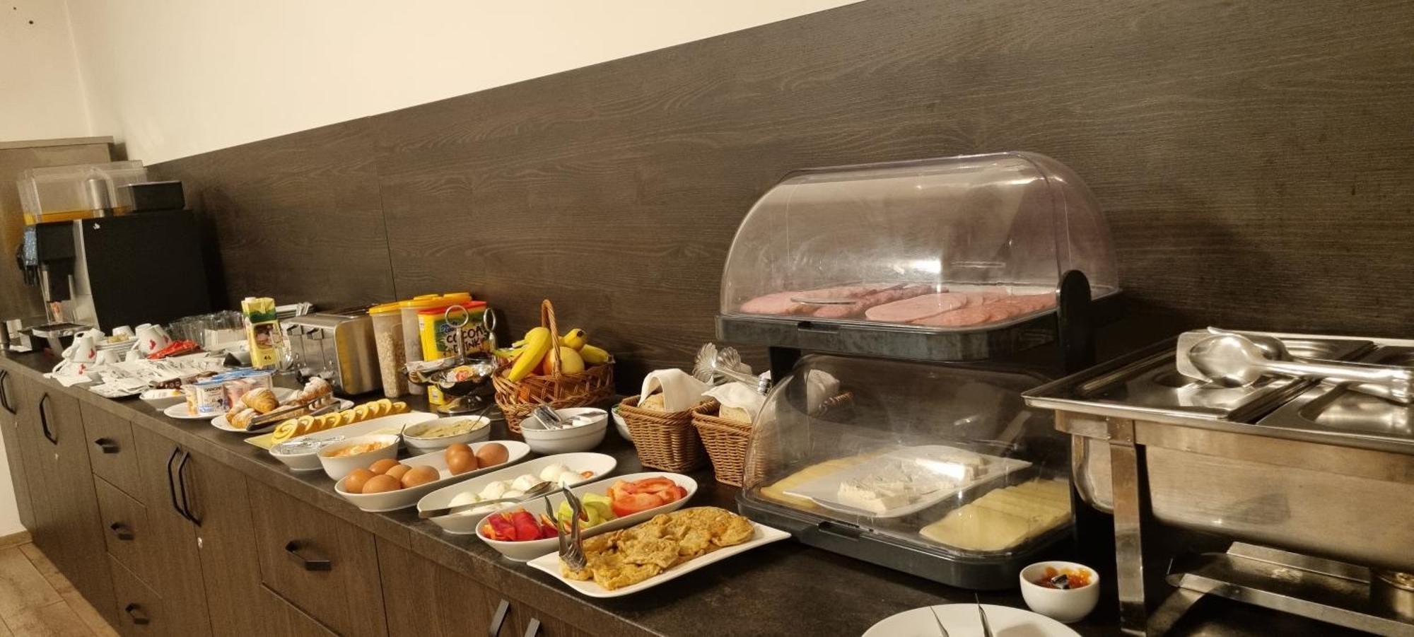 Hotel Melody Oradea Εξωτερικό φωτογραφία