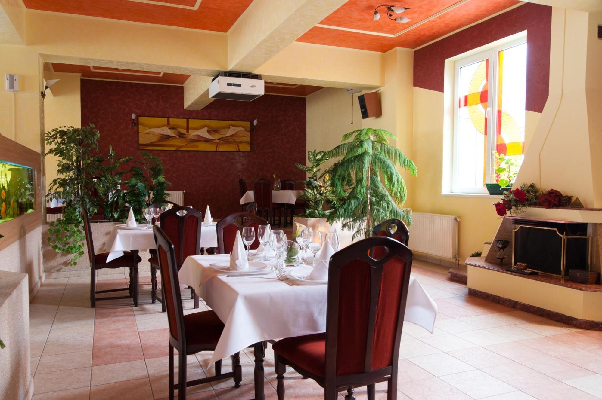 Hotel Melody Oradea Εξωτερικό φωτογραφία