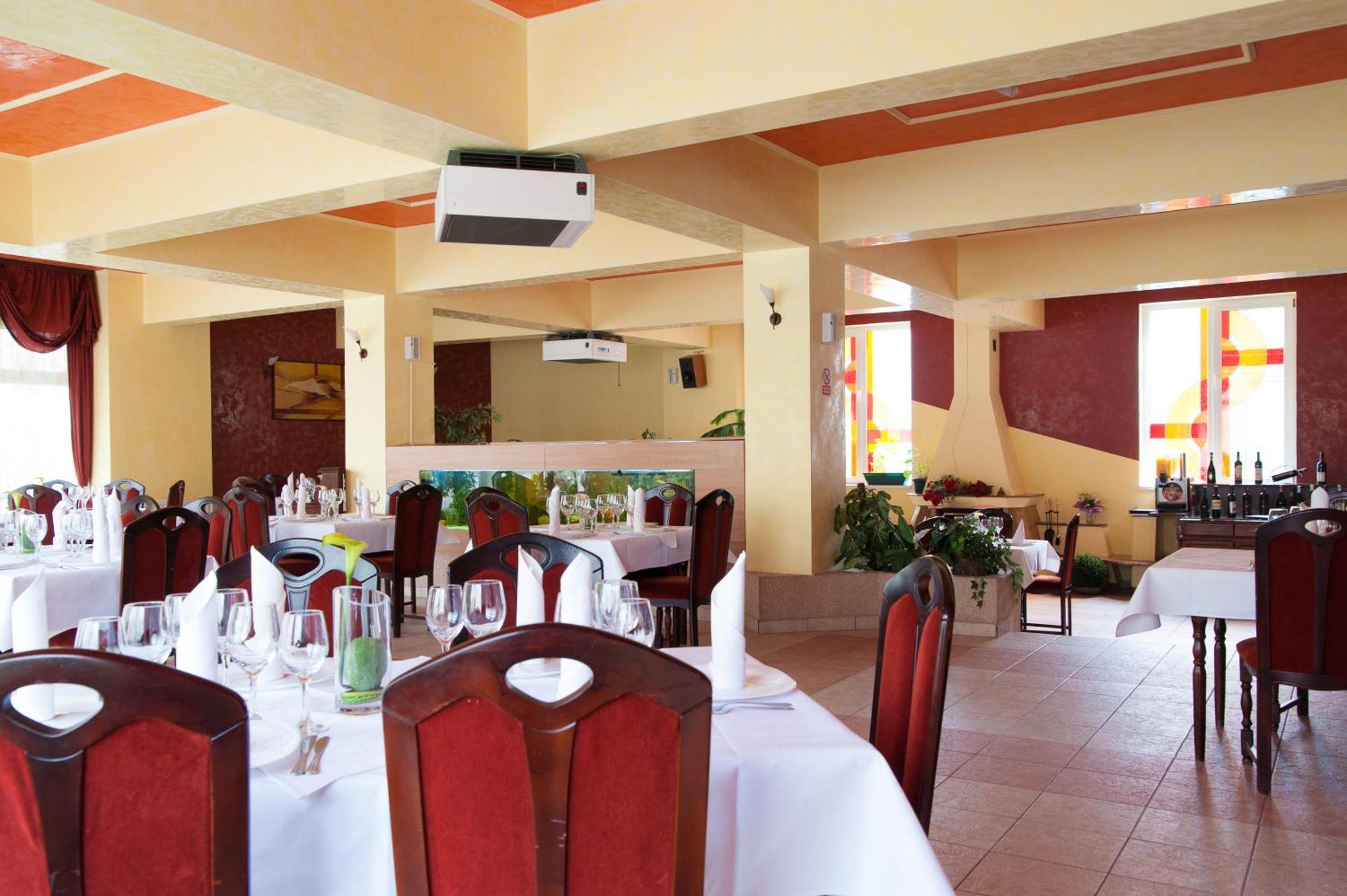 Hotel Melody Oradea Εξωτερικό φωτογραφία