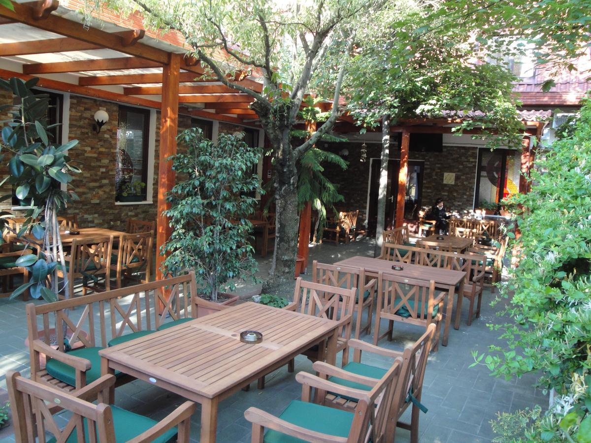 Hotel Melody Oradea Εξωτερικό φωτογραφία