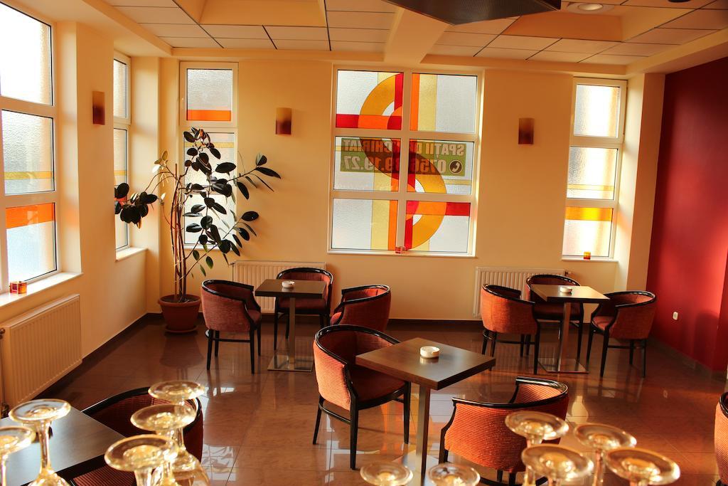 Hotel Melody Oradea Εξωτερικό φωτογραφία
