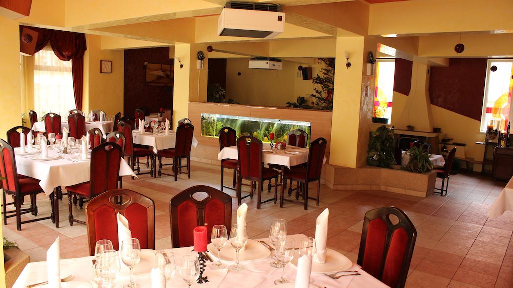 Hotel Melody Oradea Εξωτερικό φωτογραφία