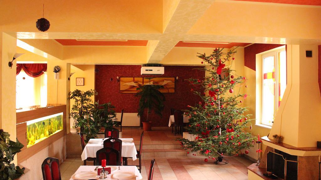 Hotel Melody Oradea Εξωτερικό φωτογραφία